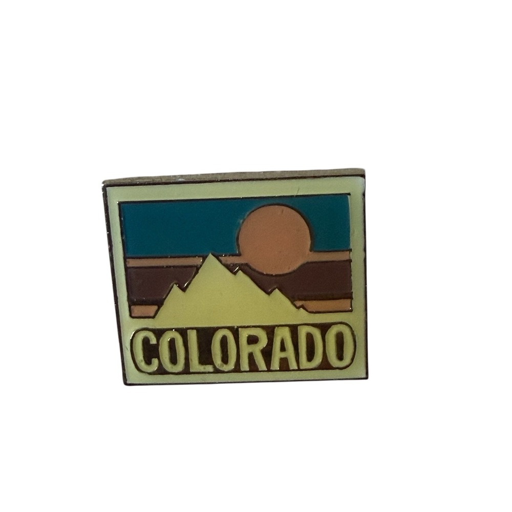 Vintage Colorado Mountain Sunset Enamel Lapel Pin Gold Tone Souvenir Retro